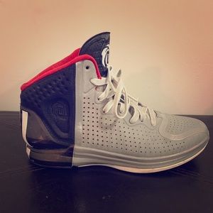 D Rose Size 10 Chicago Bulls Perfect Condition